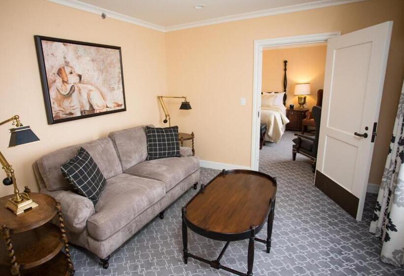 جناح رئاسى, The Atherton Hotel At Osu