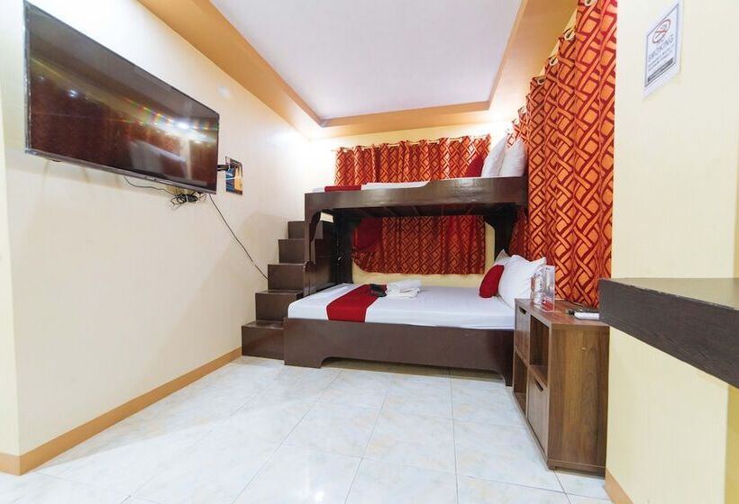 اتاق استاندارد چهار تخته, Reddoorz Near Notre Dame Of Dadiangas University