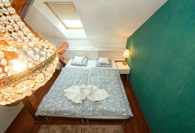 غرفة قياسية, Villa Florencia