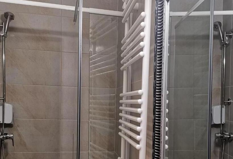 شقة غرفة واحدة, Villa Florencia