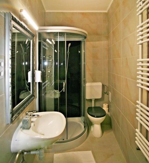 جناح, Villa Florencia