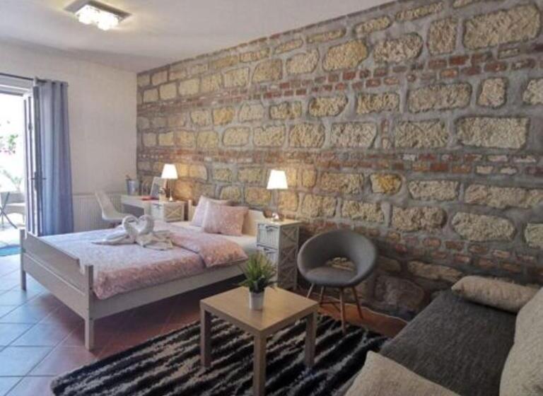 جناح, Villa Florencia