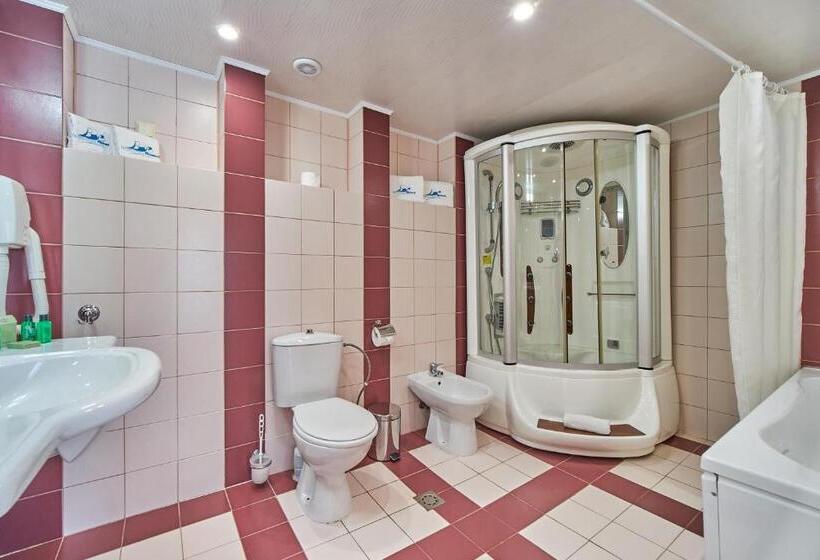 套房侧面可观海景, Bilyana Beach Hotel All Inclusive & Free Beach Access