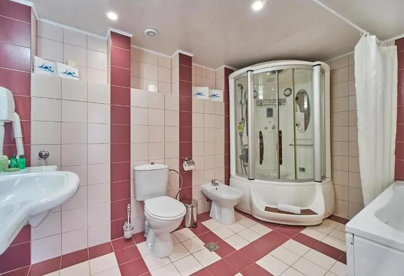 سوییت با چشم‌انداز جانبی دریا, Bilyana Beach Hotel  Adults Only