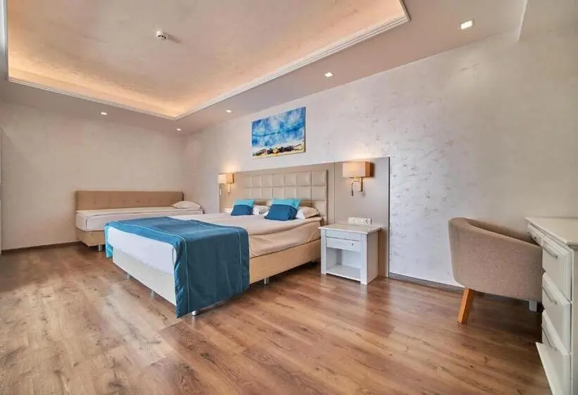 سوییت جونیور لوکس با چشم‌انداز دریا, Bilyana Beach Hotel  Adults Only