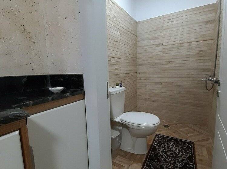 آپارتمان 2 خوابه, Dolphin Suites