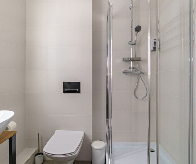 חדר בסיסי, Steps