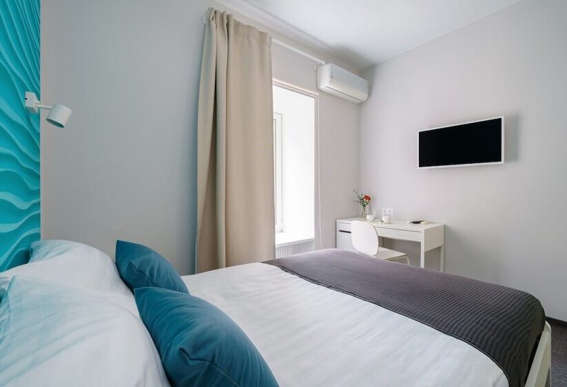 חדר בסיסי, Steps