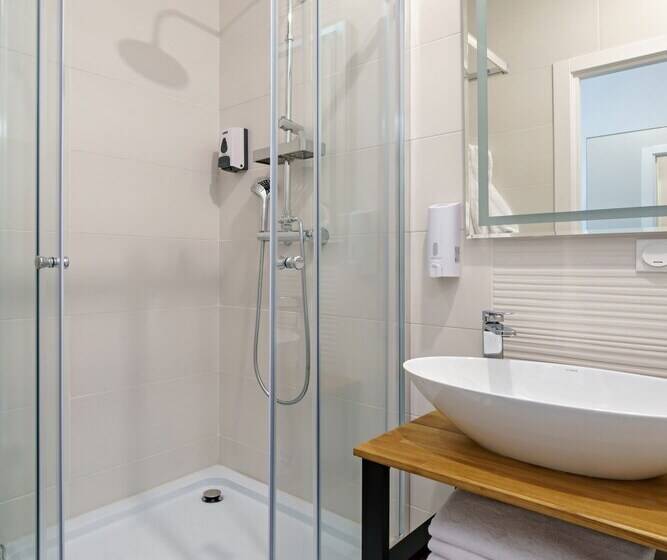 חדר סטנדרט, Steps