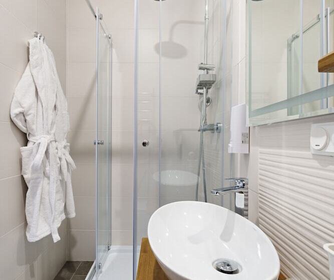 חדר סטנדרט, Steps