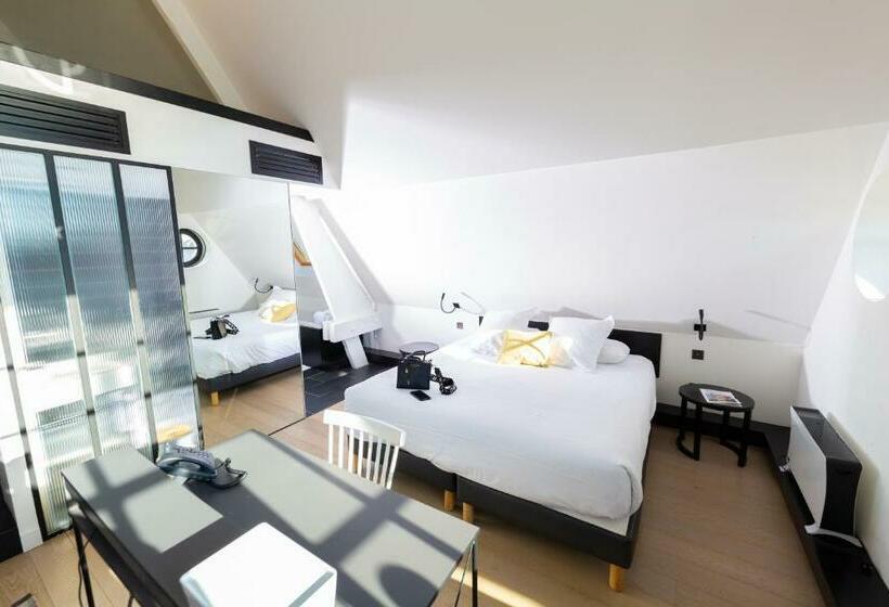 شقة غرفة واحدة, Grand Place