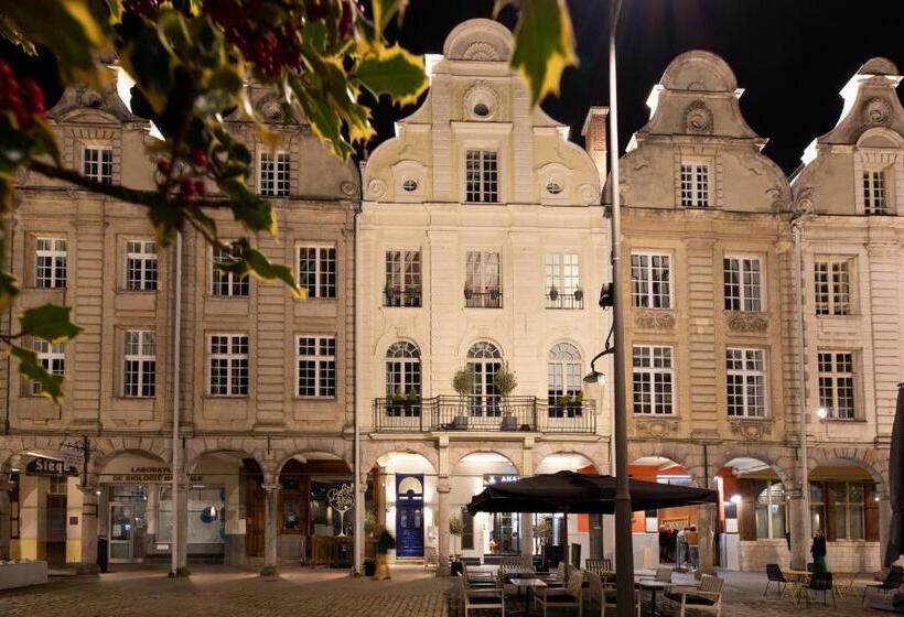 ジュニアスイート, Grand Place