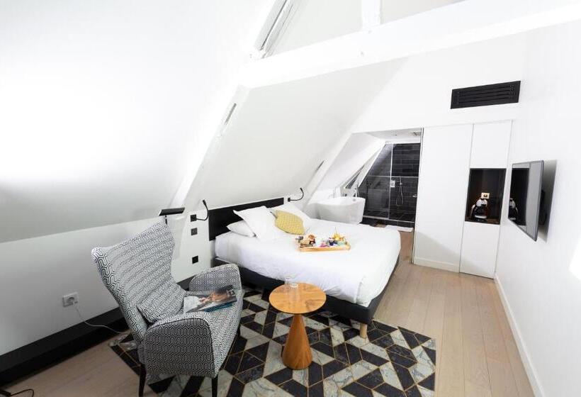 ジュニアスイート, Grand Place