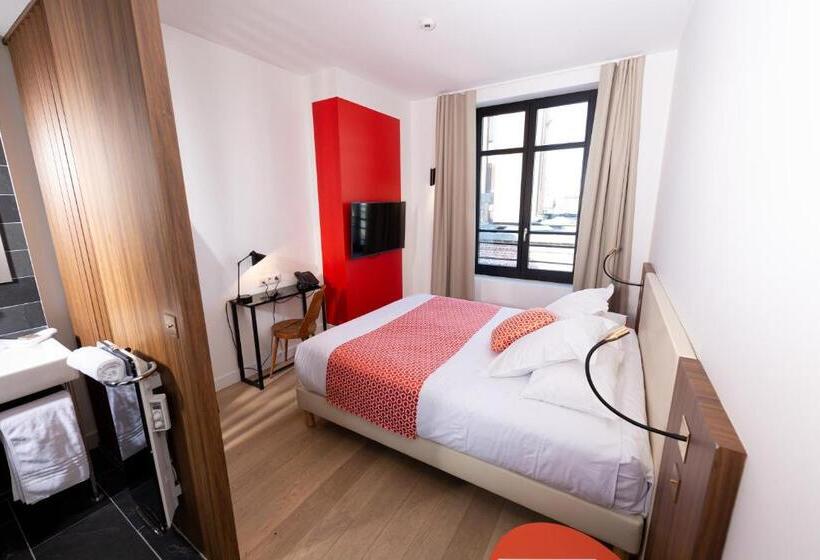 شقة غرفة واحدة, Grand Place