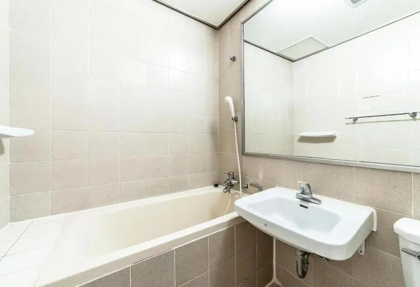 استودیوی استاندارد, Hk Resort