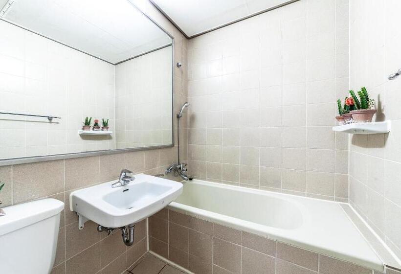 패밀리 룸, Hk Resort