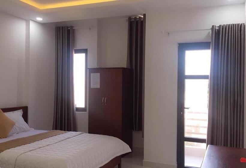 اتاق لوکس, Anh Thư