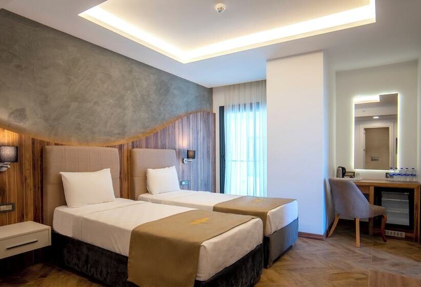 Семейный Номер, Maril Beach & Spa Hotel