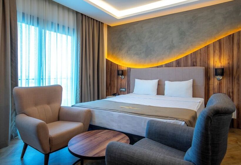 غرفة قياسية مطلّة علي البحر, Maril Beach & Spa Hotel