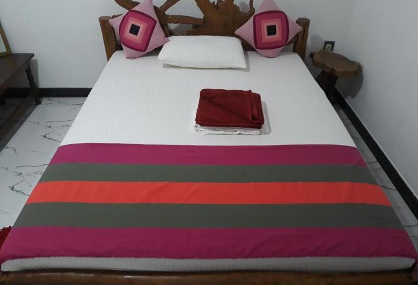 غرفة قياسية فردية, Hewage Resort