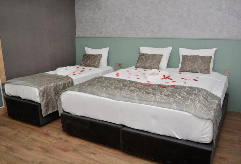 اتاق استاندارد سه نفره, My Sun