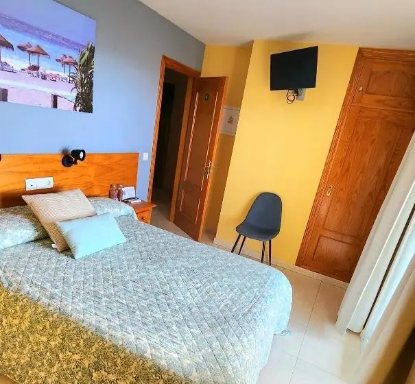 オーシャンビュースタンダードルームバルコニー付き, Hostal La Estacion