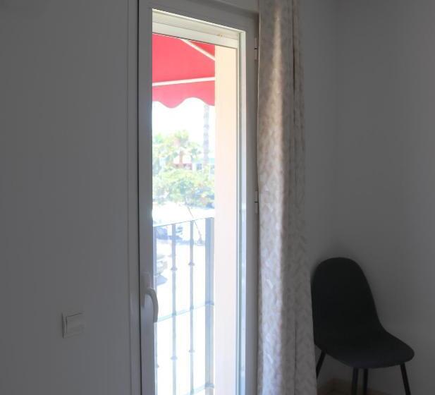 Номер Стандарт, Hostal La Estacion