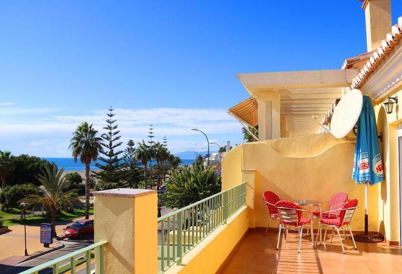 Полулюкс Вид на Море, Hostal La Estacion