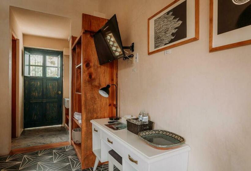 Quarto Deluxe com Sacada, Waye