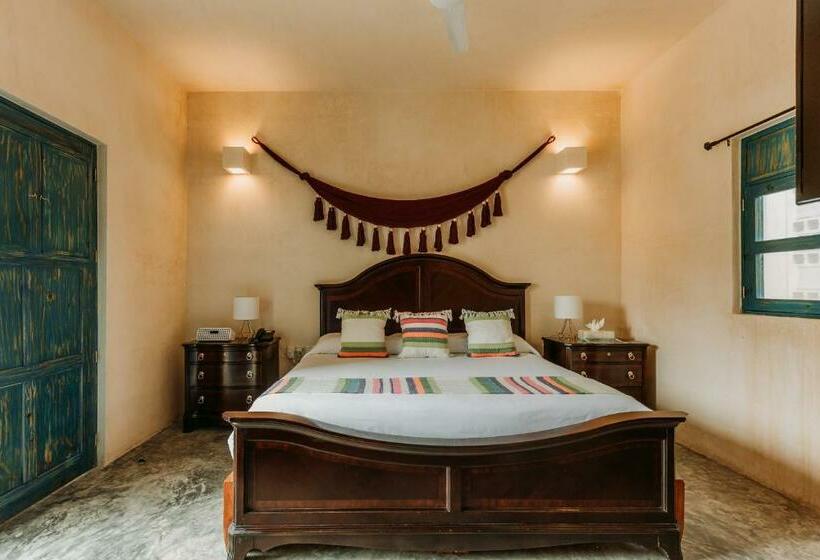 Suite with Terrace, Waye