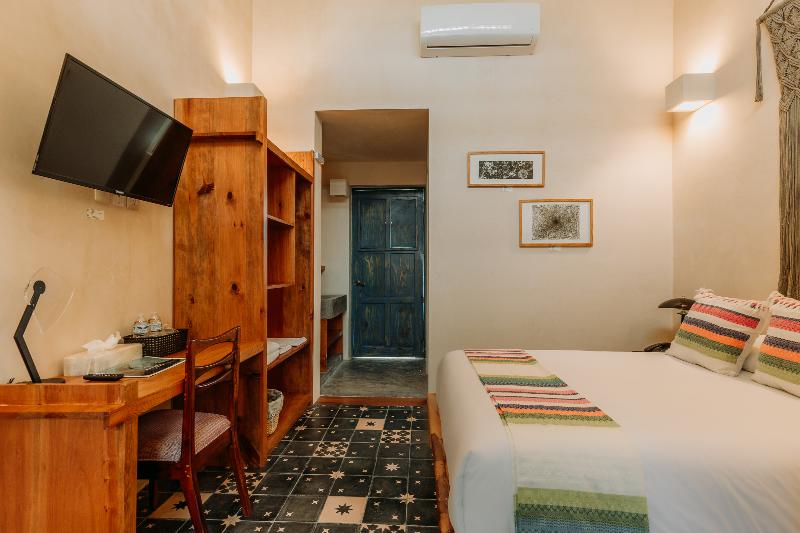 اتاق استاندارد با بالکن, Waye