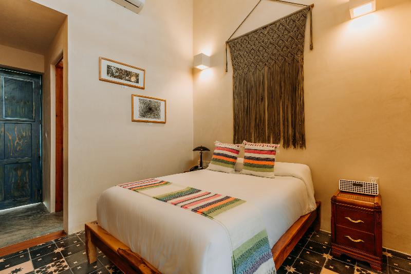 اتاق استاندارد با بالکن, Waye