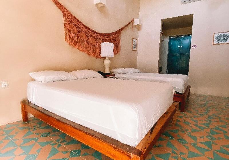 اتاق لوکس با بالکن, Waye