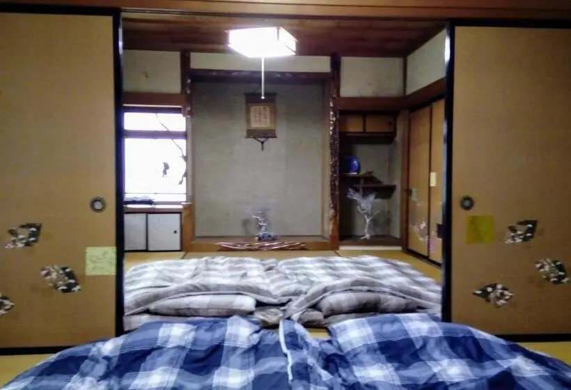 Habitació Quàdruple Estàndard, Hachi
