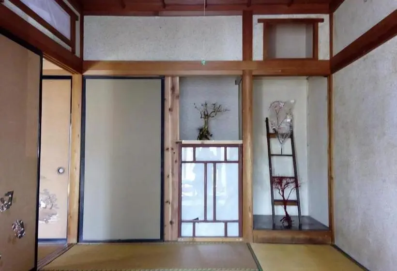 Habitació Quàdruple Estàndard, Hachi