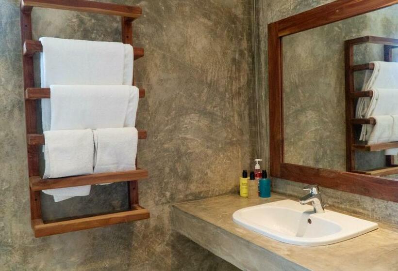 اتاق استاندارد با بالکن و چشمانداز دریا, Visiwa Beach Resort