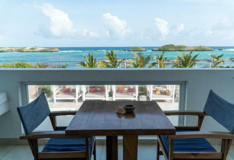 اتاق استاندارد با بالکن و چشمانداز دریا, Visiwa Beach Resort