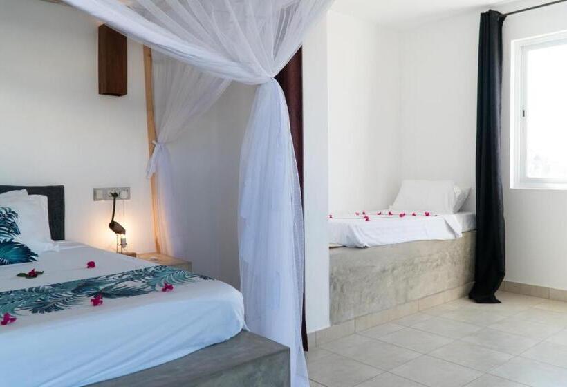 اتاق خانوادگی با چشمانداز جانبی دریا, Visiwa Beach Resort