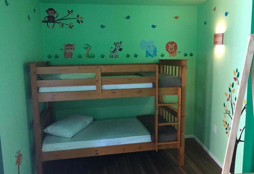 家庭间, Mundo Livre Guest House