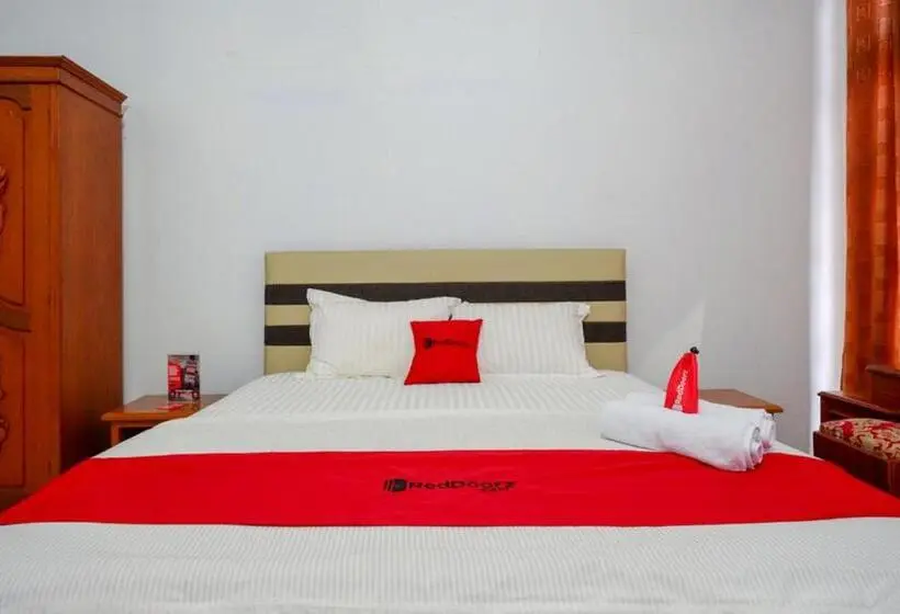 デラックスルーム, Reddoorz @ Hotel Horas Palopo