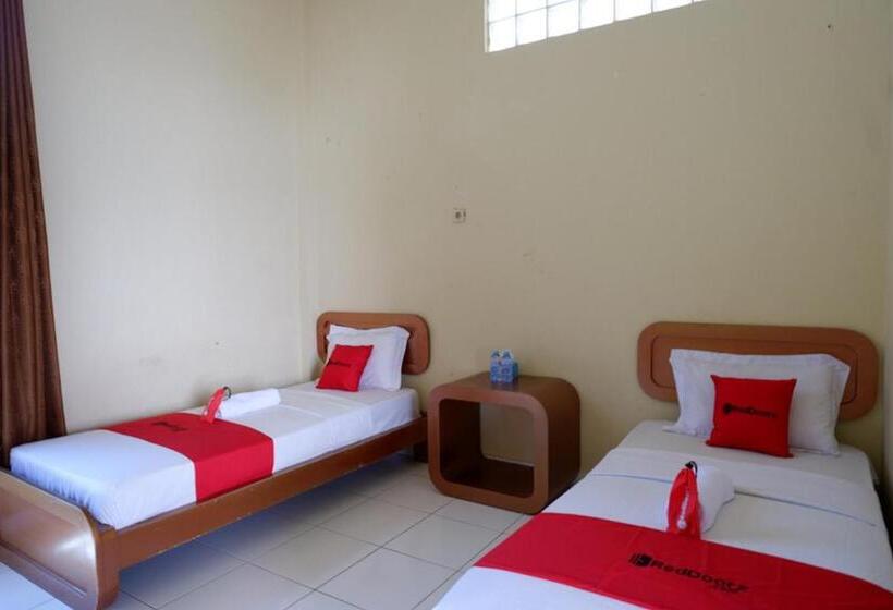 标准间, Reddoorz @ Hotel Horas Palopo