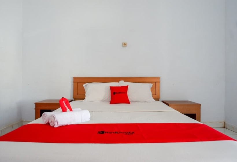 标准间, Reddoorz @ Hotel Horas Palopo