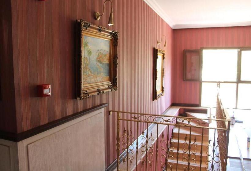 经济房, Bella View Art Boutique