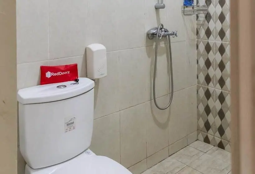 スタンダードルーム, Reddoorz Plus Near Tambun Station