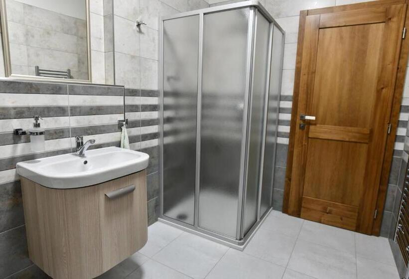 חדר סטנדרט לשלושה, Pivovar Prachatice