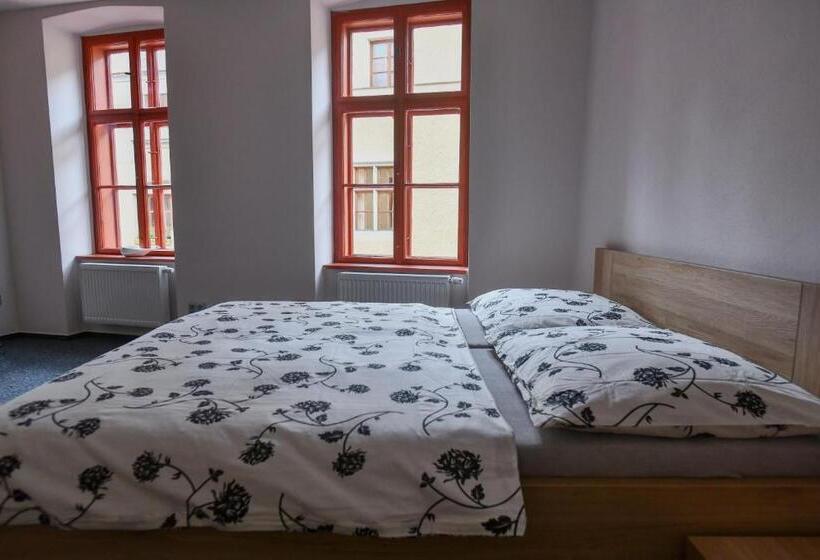 חדר סטנדרט לשלושה, Pivovar Prachatice