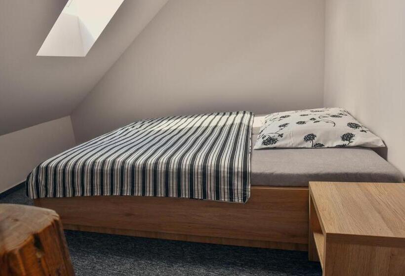 חדר משפחתי, Pivovar Prachatice