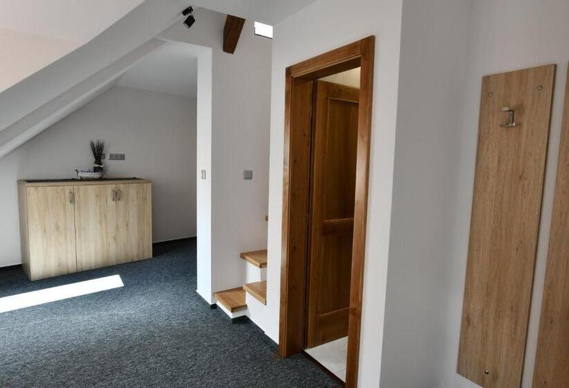 חדר משפחתי, Pivovar Prachatice