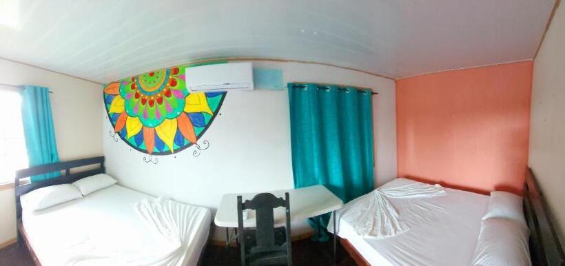 اتاق کلاسیک چهارنفره, Yubarta Lodge