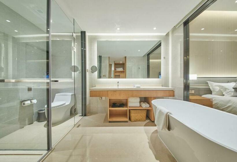 חדר סופריור, Yuyao Bright